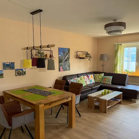 Moderne Mit Seeblick, Pool & Balkon Minusio
